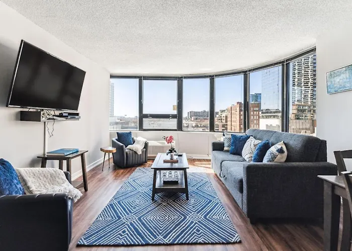 Mich Ave Downtown Grant Park, Museums 2bd-2ba #5 *