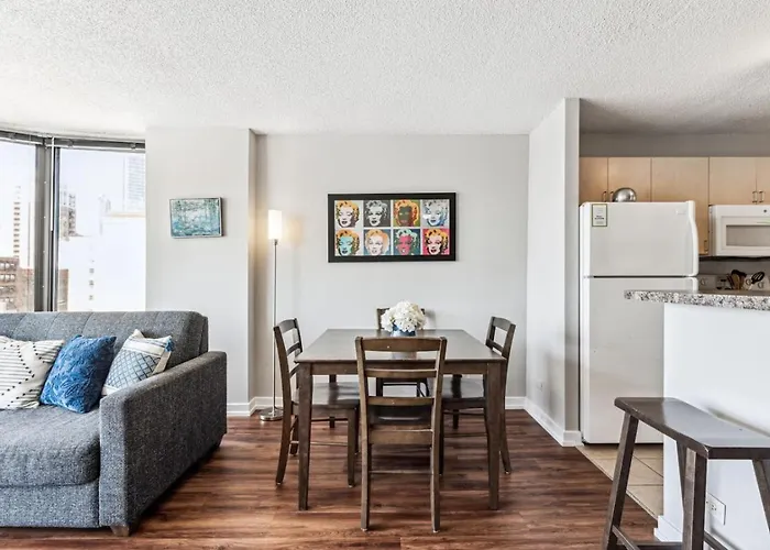 Дом отдыха Mich Ave Downtown Grant Park, Museums 2bd-2ba #5 Чикаго